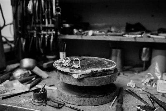 Inside the Artroom No. 005 - Meet the maker behind the Snake Bite (Naeddre) Dropper Earrings